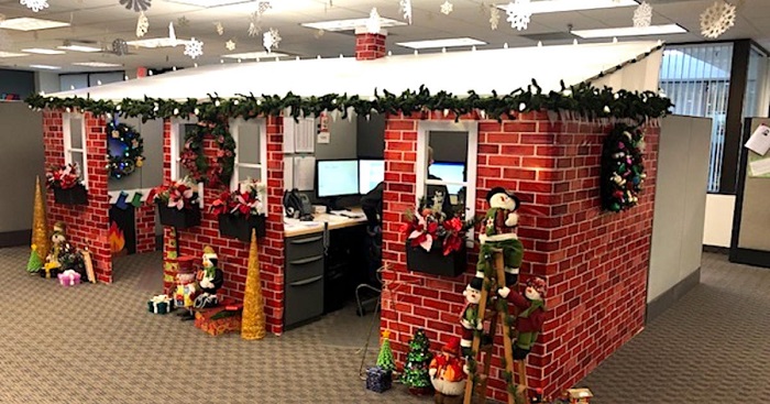 Cubicle Office with Brick Walls. Image via vlr.eng.br |