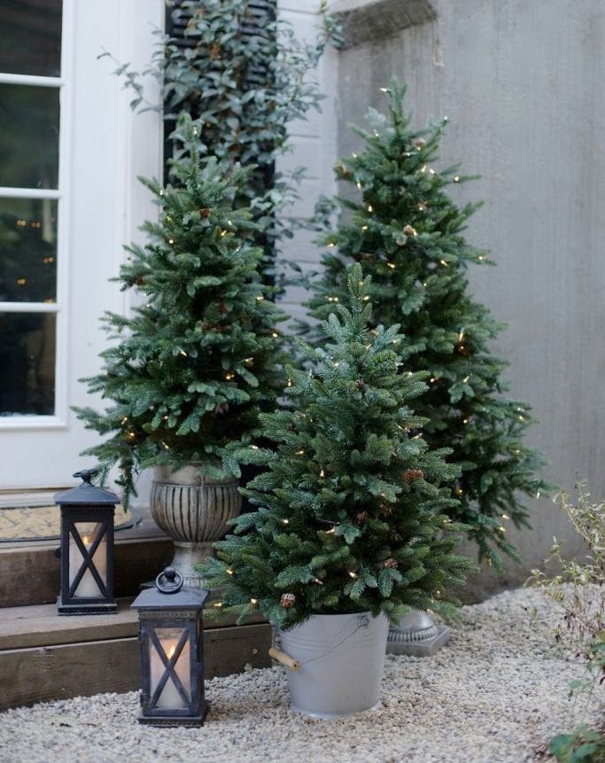 Christmas porch decorating ideas Front Porch Forest 