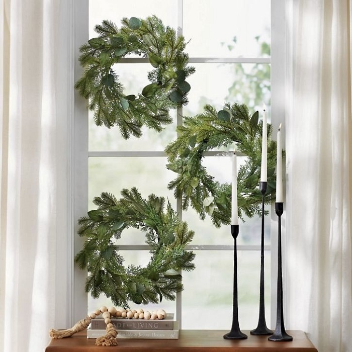 Mini Wreaths Galore Are Lovely Christmas Decoration Ideas On Wall