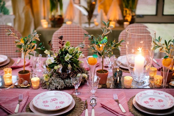 Pink dining room Christmas decorations