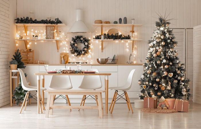 Arrange a Christmas Tree for the kitchen Christmas decor.