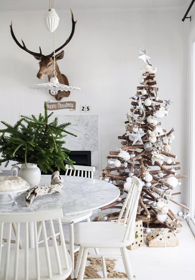 DIY Tree modern Christmas decor