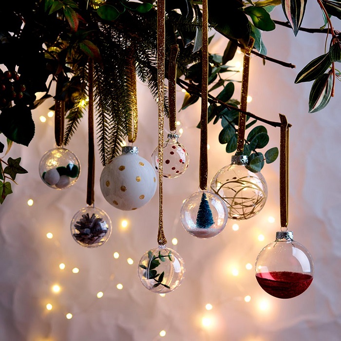Spruce up the look of baubles
