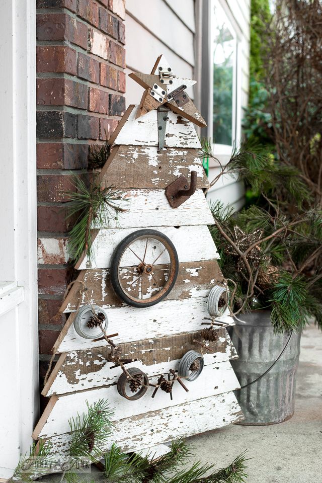 woodland Christmas decorations - Reclaimed Wood Christmas Tree Delight