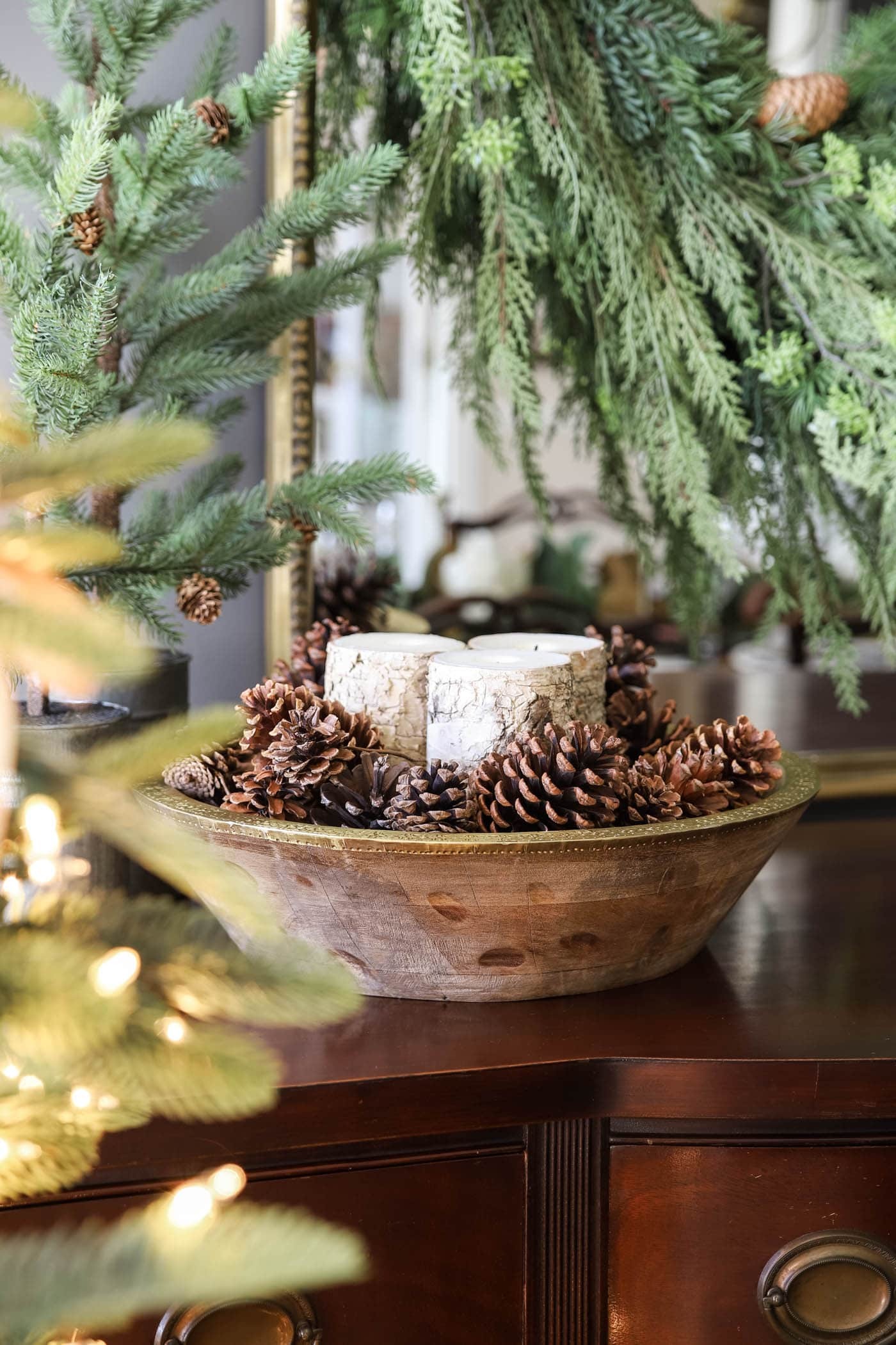 rustic Christmas decorating ideas - Nature's Bounty: Natural Centerpiece Serenity
