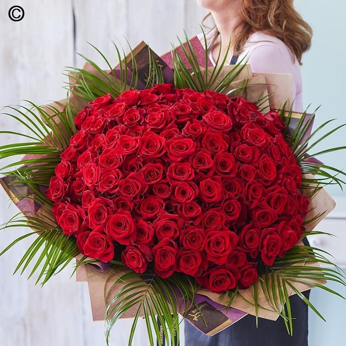 Bouquets Of Fragrant Roses Are Great Valentine’s Day Gift Ideas