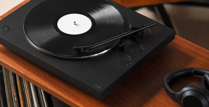 Bluetooth Record Player Is Among Cute Gifts For Female Friends