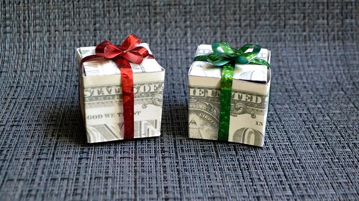 Money Origami: creative ways to gift money