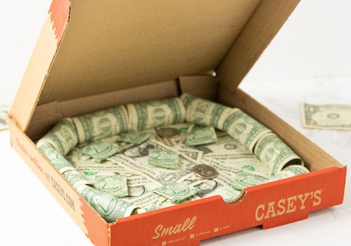 Pizza box with some dough: fun ways to gift cash