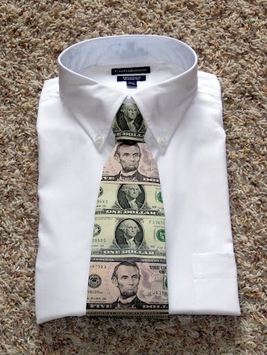 Shirt with Money Tie: fun ways to gift money