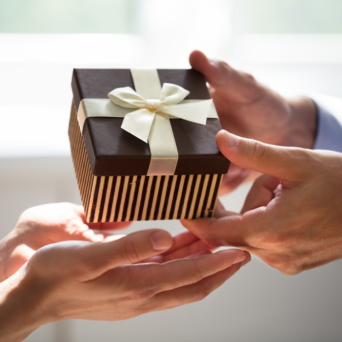 How To Choose A Gift For Someone